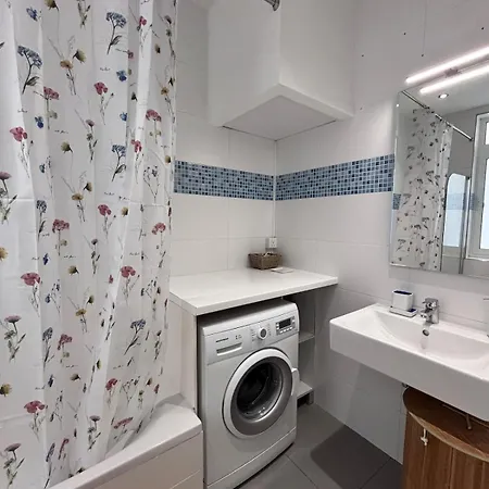 아파트 Malta Seaside 2 Bedroom Flat
