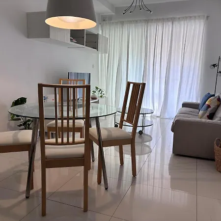 דירה Malta Seaside 2 Bedroom Flat *