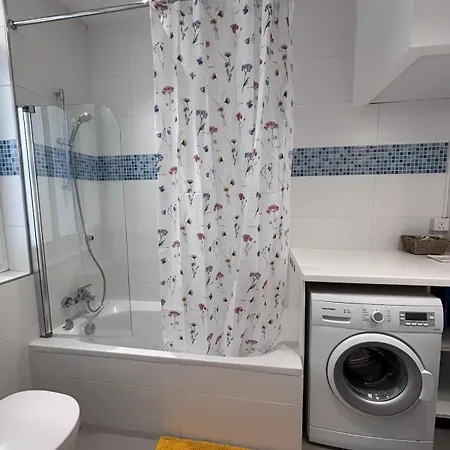 Malta Seaside 2 Bedroom Flat *