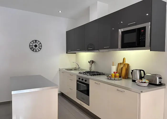 Malta Seaside 2 Bedroom Flat Appartamento Sliema
