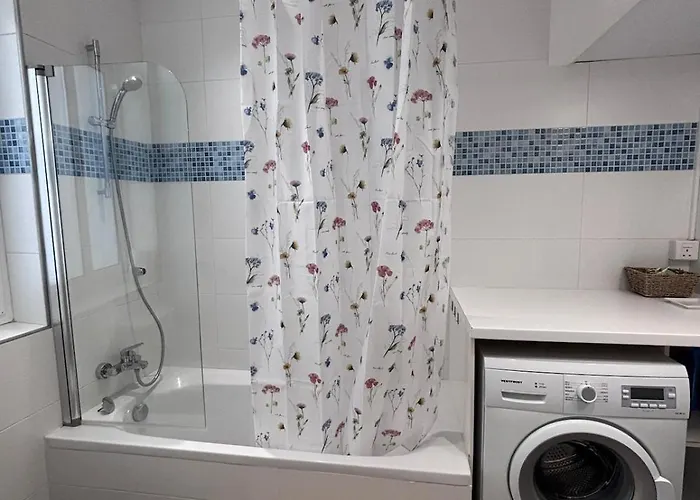 Malta Seaside 2 Bedroom Flat *