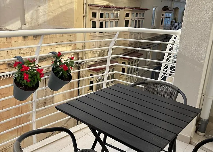 Malta Seaside 2 Bedroom Flat Appartamento *